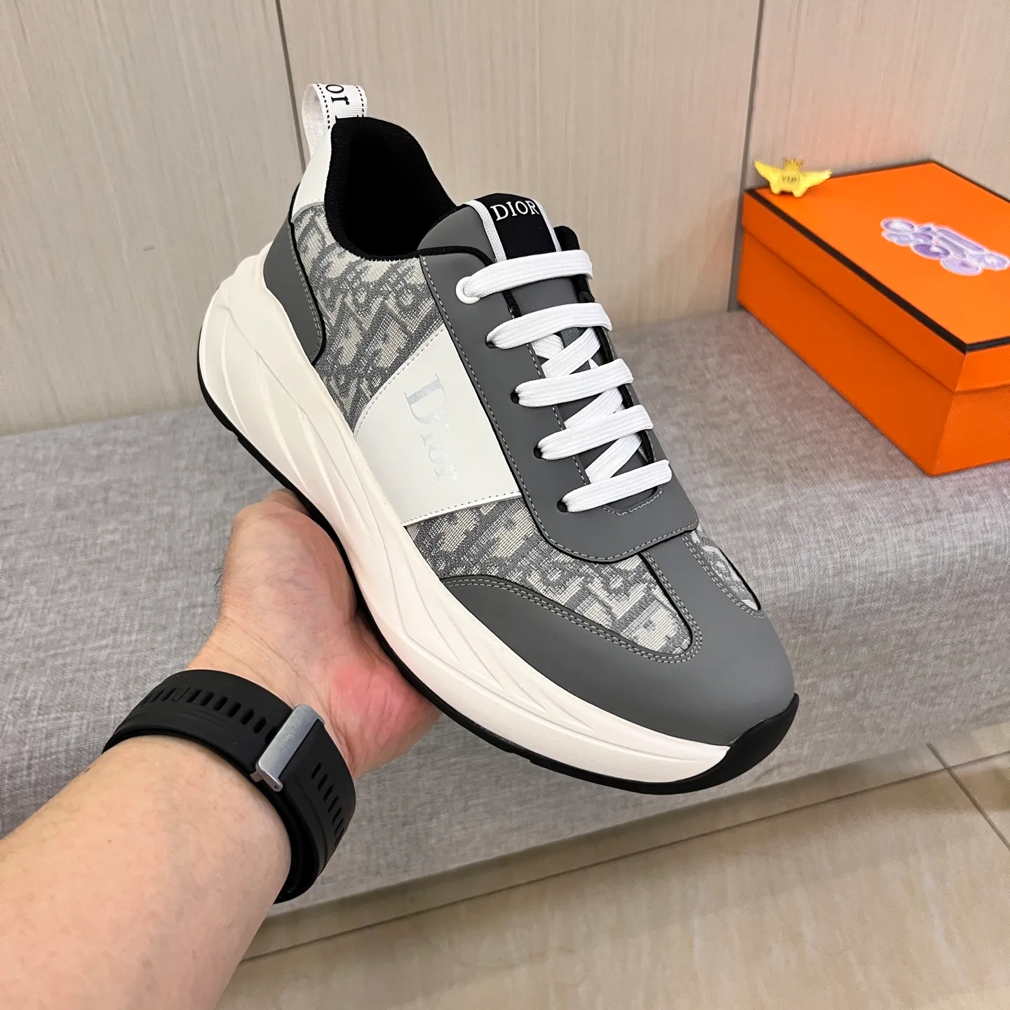 🚘🚘Factory batch 460 men's shoes💰[Dior]🔥 High-end men's shoes brand official website 1:1 latest masterpiece: uppers are made of Italian imported first-layer cowhide with comfortable and breathable lining➕original non-slip and wear-resistant outsole🔥, making walking more convenient and comfortable! An exclusive new model, a stunning work, a beautiful 1:1 replica [color] compared to the official quality! Create a fashionable personality to set off your uniqueness! A must-have for trendy men! Classic 🔥Size: 38-44 Color: 🔥 2⃣️colors available🔥.